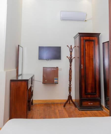 Regency inn3